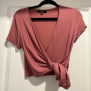 Dusty rose ribbed short sleeve wrap top